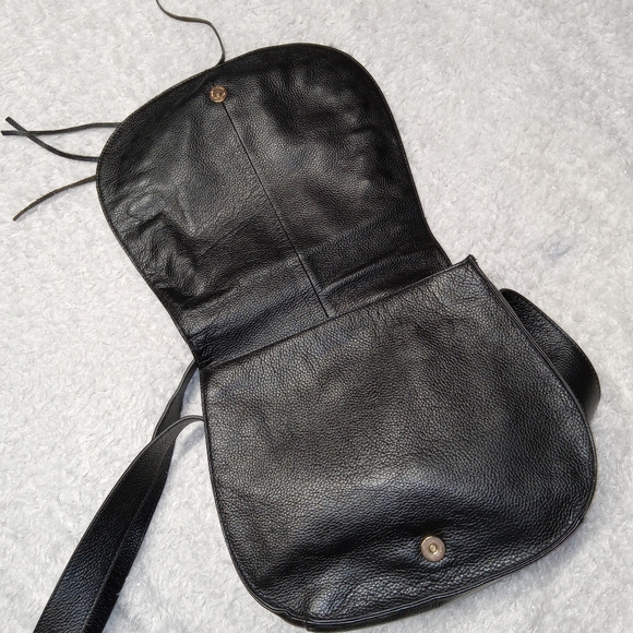 Violetta Beautiful Black Pebbeled Leather Crossbody Satchel Excellent Condion - Picture 3 of 12